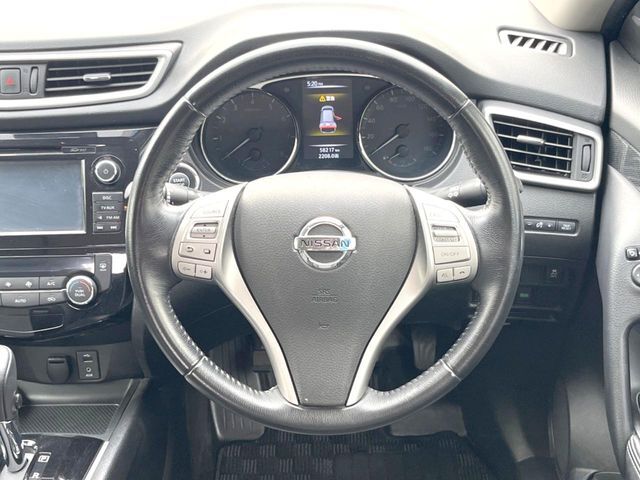 お車を安心してお乗りいただく為には、足回りの定期点検が欠かせません。サービスサポート（有償保証）では無料点検もご提供しており、安心のカーライフをお過ごしいただけるサポート体制が整っています。