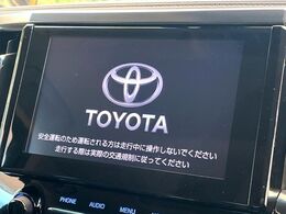 【ディスプレイオーディオ】お手持ちのスマートフォンとの連携で、ナビや音楽再生など各種アプリを使用可能。スマホに近い感覚でお使いいただけます♪