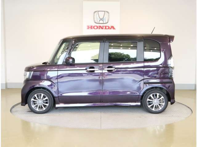 車両状態証明書付き車両です。車両状態を検査員が評価をし、結果を点数で表示しております。1台1台プロの目で事細かにチェックしている車両ですので、ご安心してお買い求めしていだけます。