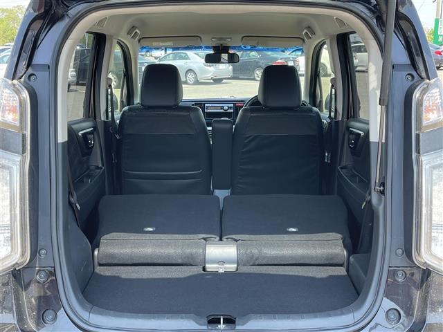 乗せる人数、荷物によってシートをアレンジすれば、ダンボールなどの大きい荷物や、釣り具などの長尺物も載せられそうですね！