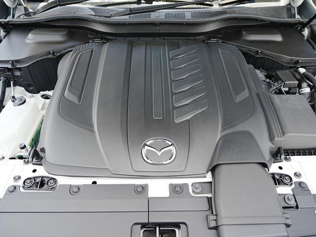 直列6気筒ディーゼルエンジンにMAZDA独自の48Vマイルドハイブリッドシステムを組み込んだディーゼルハイブリッド仕様