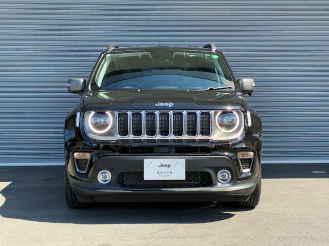 認定中古車には最大100項目におよぶ点検整備を実施。Jeepの指定を受けた専任のメカニックによる作業にて徹底した品質をお届します。