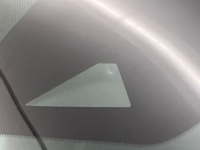 【インテリジェントエマージェンシーブレーキ】フロントカメラで前方の車両や歩行者を検知。衝突しそうな時は衝突被害軽減ブレーキが作動、衝突回避をサポート。より安全にドライブをお楽しみいただけます。