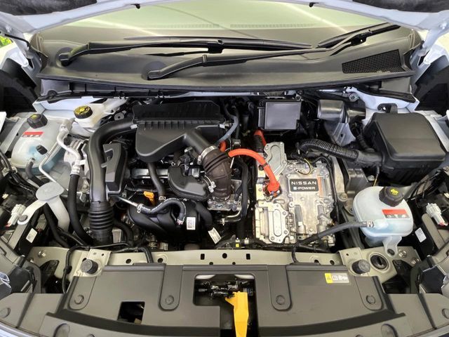 親切・丁寧な専門メカニックスタッフが応対！・車検・点検整備・事故等の修理などアフターサービスも安心。お車のカスタマイズもネクステージのサービススタッフまでご相談ください！