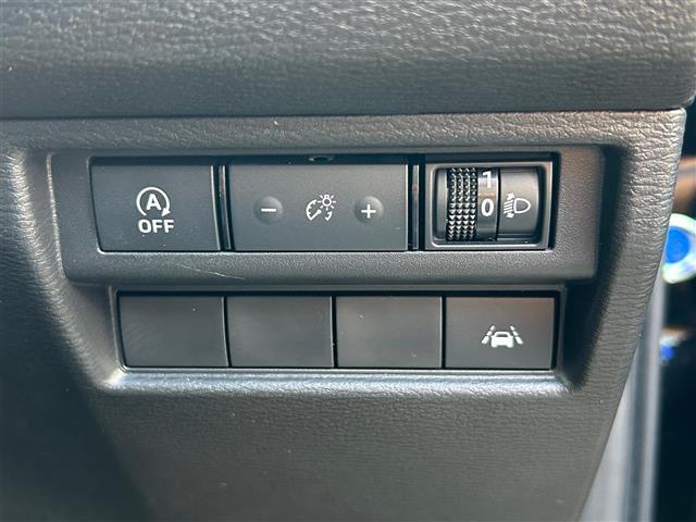 こちら運転席周りの操作部分の写真になります。各部しっかり動作の確認をしておりますので、ご安心だくさい。