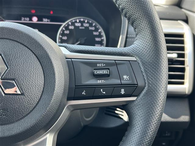 こちら運転席周りの操作部分の写真になります。各部しっかり動作の確認をしておりますので、ご安心だくさい。
