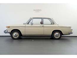 サンルーフ付き