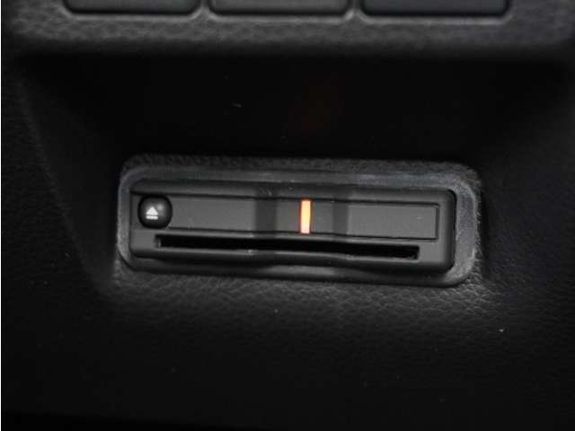 今や必需品の◆ETC車載器　装備車◆　有料道路を利用する際にスムースに通過でき、わずらわしい料金支払いから開放されます！