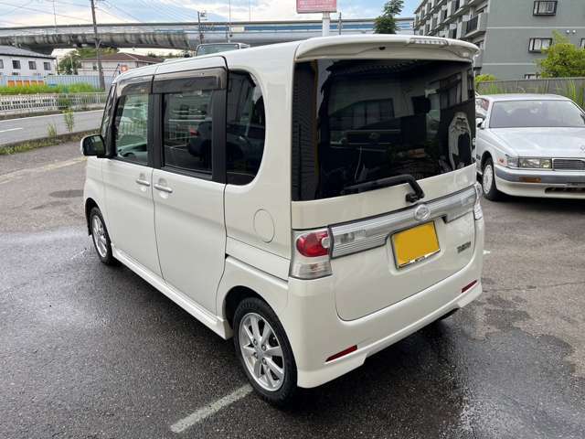 御希望のお車がございましたら、まず御相談ください。注文販売をはじめ、お客様にあったカーライフの御提案をさせて頂いております。