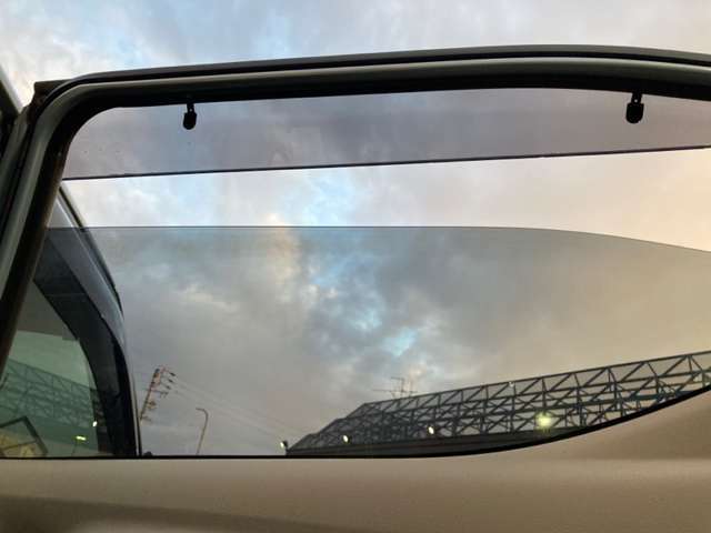 プライバシーガラスです