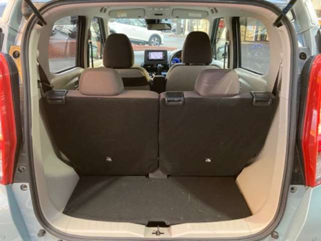 軽自動車サイズでも、今やラゲッジスペースの充実は当たり前です！本当に重宝しますよ。たくさん荷物を詰めて便利です。是非、お試しください！