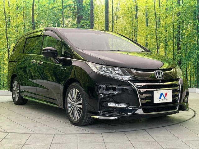 大好評のボディコーティング「弾スプラッシュコート」もご納車までに施工可能。通常のガラスコートと異なる、耐久年数6年の無機質ガラスコーティングが、ボディをキレイな状態に保ってくれます。