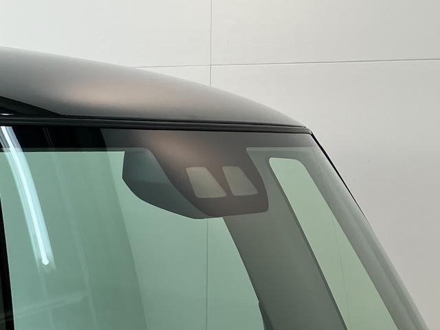 品質へのこだわり！専門のカークリーニング業者さんに依頼をして徹底的に内装・外装をキレイにしてもらっております。外装は磨きもしてもらっていますのでピカピカですね☆