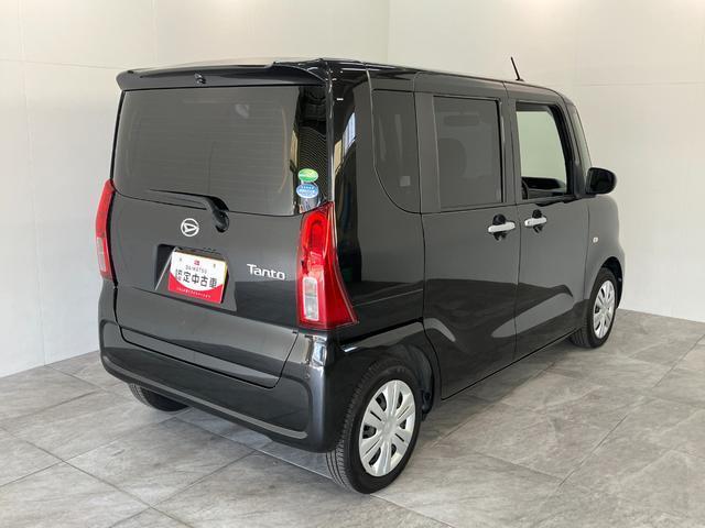 お客様にぴったりなおクルマをお選びいただけますように様々な展示車をご用意致しております！ダイハツの軽自動車だけではなく、他メーカー車やコンパクトカー・ミニバンなども数多く取り揃えております！