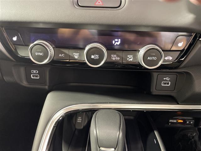 【運転席操作部】快適なドライブを楽しむための機能が装備されています！運転席から触れるので、使いやすいです！除菌プランいれていただくと、さらに清潔で安心していただけます！