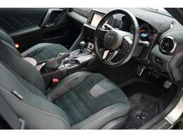 所有の喜びや乗るたびに満足感を高める上質な内外装デザインが素敵です。