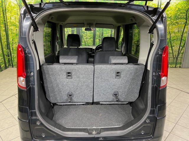 普段のお買い物や通勤、送迎等に十分な荷室スペースを確保しております。セカンドシートを倒すと、大きな荷物の積載も可能です♪