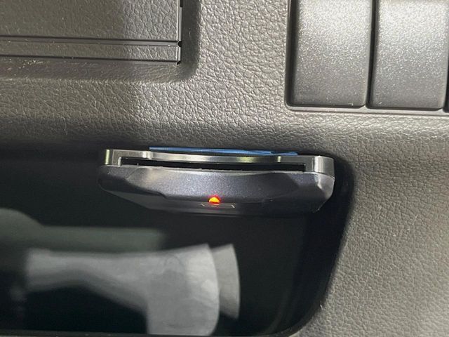 【ETC】高速道路の料金所をストレスなく通過！話題のスポットやサービスエリアに多い「スマートIC」利用時は必須のアイテムです。当店でセットアップを実施、ご納車当日からすぐにご利用いただけます！