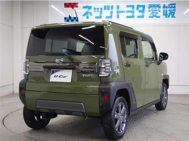 LEDテールライトです。省電力、高輝度のLEDは明るく照らすので夜間運転時の視認性を高めます。スタイリッシュな見た目で細かいところもこだわりたいあなたに！