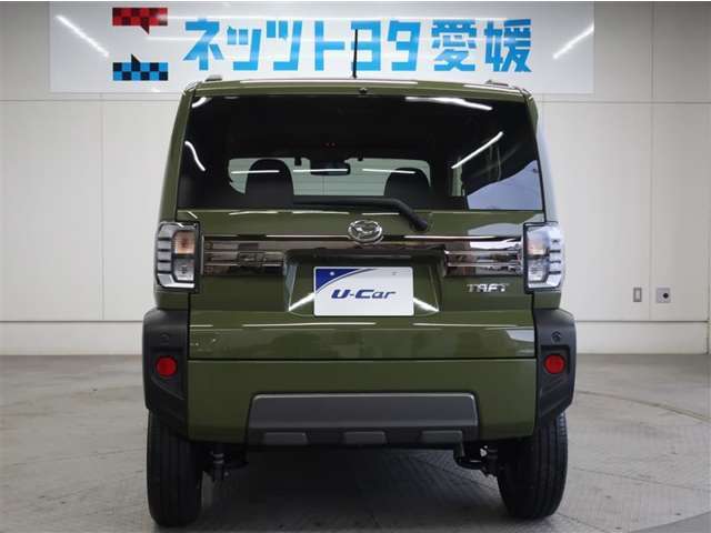 LEDテールライトです。省電力、高輝度のLEDは明るく照らすので夜間運転時の視認性を高めます。スタイリッシュな見た目で細かいところもこだわりたいあなたに！