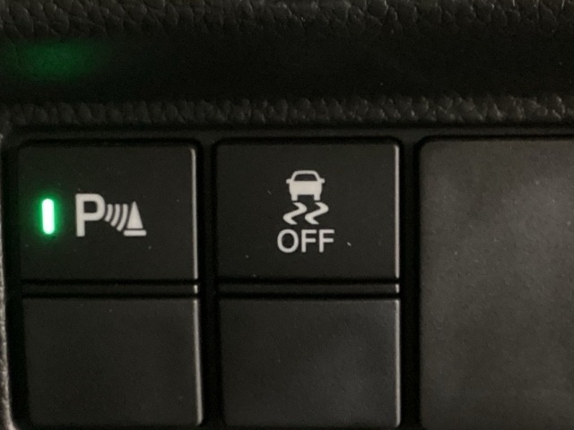 横滑り防止装置がついています。いざという時に安心ですね。