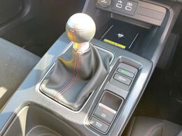 【フロア6速MT】走りの6速MT！！スポーティーな走行をお楽しみいただけます♪