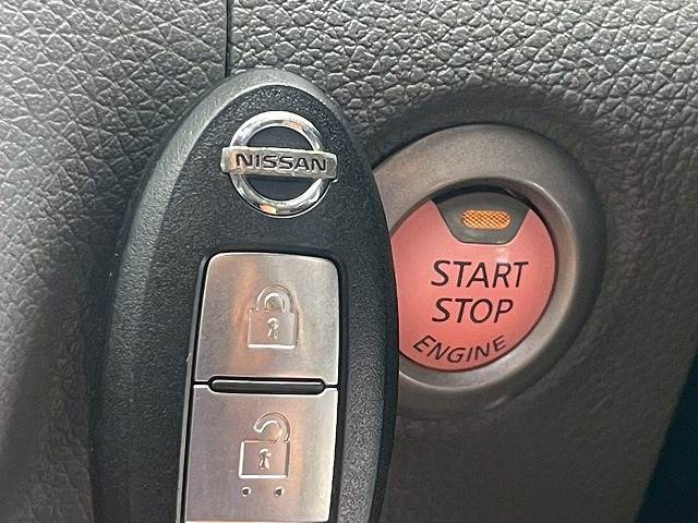 【インテリキー】車内へのアクセスやエンジン始動が行える今や必須。「イモビライザー」まで備わっております。