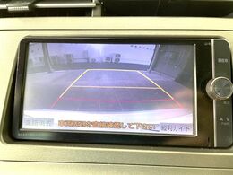 【バックカメラ】駐車時に後方がリアルタイム映像で確認できます。大型商業施設や立体駐車場での駐車時や、夜間のバック時に大活躍！運転スキルに関わらず、今や必須となった装備のひとつです！