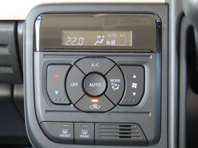 【フルオートエアコン】ご自宅のように温度設定だけで快適に過ごせます◎