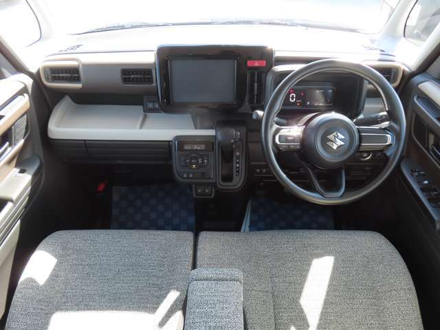 【室内】ベージュを基調とした明るい室内です☆