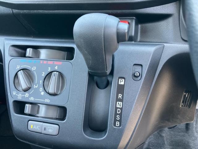 国産車から輸入車まで多様なお客様のニーズのお応えできるように、全国規模で豊富な在庫展開！車のことならWECARSへ！