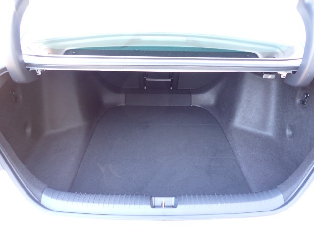◆定員乗車時のカーゴルームです。普段のお買い物の荷物やたくさんの収納が可能です。
