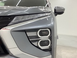 LEDヘッドライトは、点灯の瞬間から最大光量を発揮し、突然暗くなるトンネルなどでの安定感を高めます。