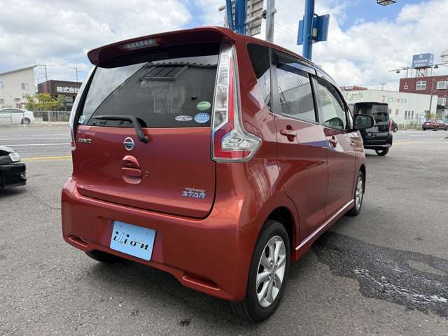 ilion（イリオン）では、お車のご購入が初めての方や、お車に詳しくない方でもFair Trade(フェアトレード)の精神で、分かりやすい説明を心がけております。