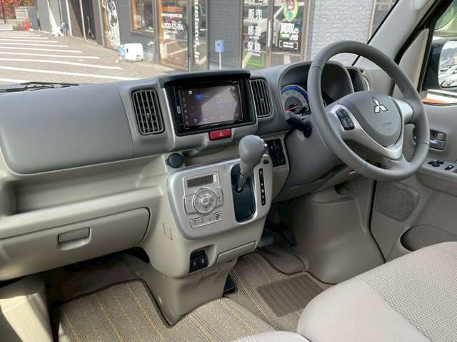 県外の納車実績が数多くあります。現車確認が出来ない方でもご安心下さい。多くのお客様より満足の声を頂いております。遠方の納車の場合は納車費用をお気軽にお問い合わせ下さい。