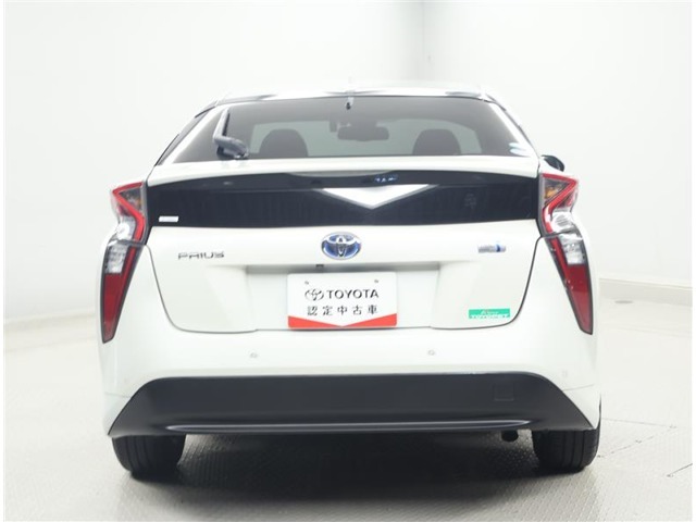 埼玉トヨペット所沢支店は2023年に中古車展示スペースを拡充したばかりの綺麗な店舗です！中古車はもちろん、新車も一緒にご検討いただけますので、お車をお探しの方は気軽にご来店ください♪