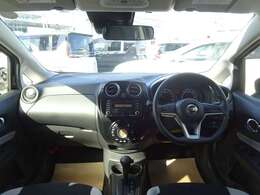 ◆内装色/ブラック◆ハイセンスはモノトーンのコンビネーション。スポーティさと高質感をアレンジしたインテリア空間です！