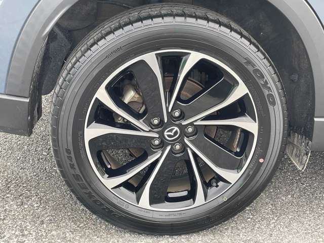 【タイヤ・ホイール】『タイヤ/ホイール周辺』の画像になります。写真の内容に関してご不明点、ご質問等がございましたらお気軽にガリバー店舗までお問い合わせください。