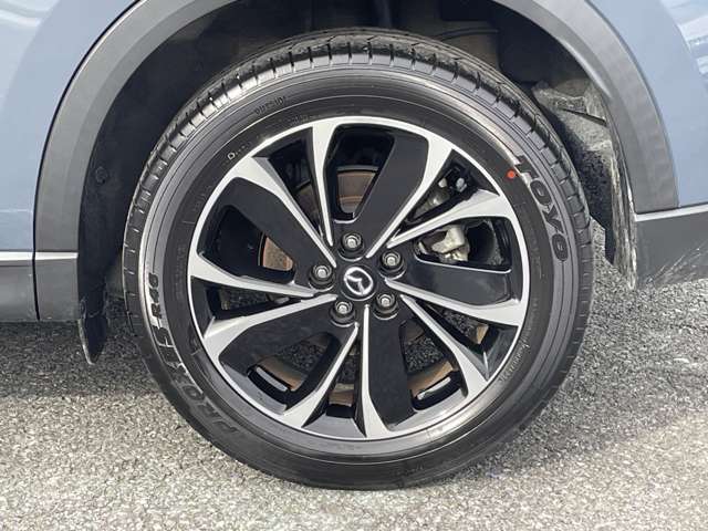 【タイヤ・ホイール】『タイヤ/ホイール周辺』の画像になります。写真の内容に関してご不明点、ご質問等がございましたらお気軽にガリバー店舗までお問い合わせください。