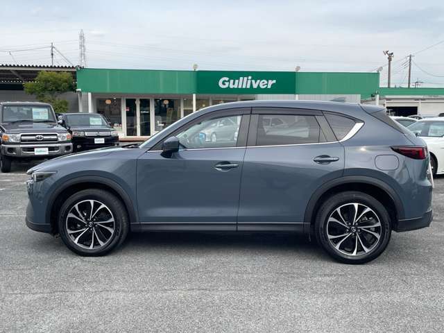 【左】『外装：左側』の画像になります。写真の内容に関してご不明点、ご質問等がございましたらお気軽にガリバー店舗までお問い合わせください。