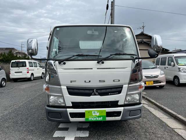 当社のアフターサービスですが、鈑金・塗装の自社工場をはじめ、自社の車検整備工場がございます。
