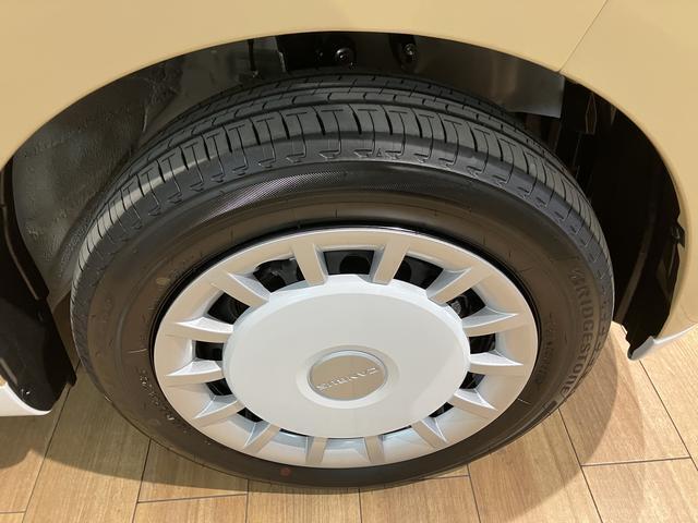 【当社専門スタッフがキレイにしてます】大阪ダイハツでは展示前に当社中古車商品化センターにてクリーニング！店舗でも定期的に洗車♪品質には自信があります！お気軽にご来店下さい