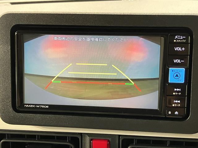 見えにくい後方をカーナビ画面で確認できるので非常にありがたい装備ですね♪　純正のカーナビ連動です☆