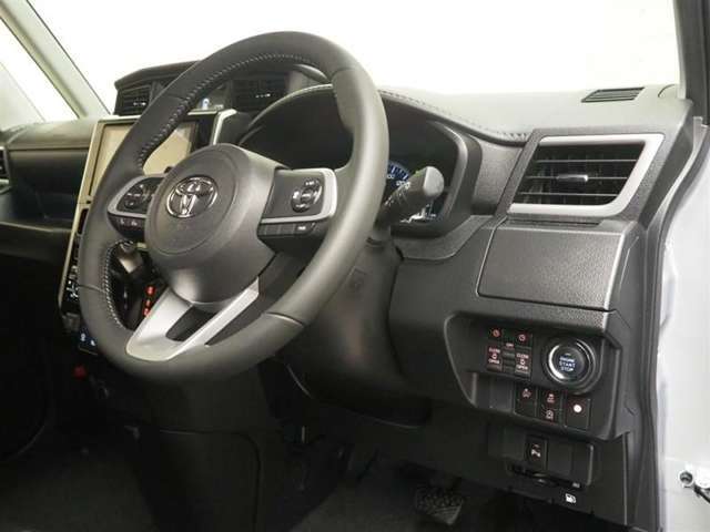 見通しのよいすっきりとした視界で、誰でも運転しやすいです。運転のしやすさは疲れにくさにも繋がりますよ♪