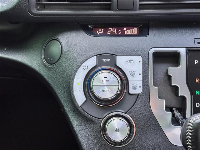 【オートエアコン】車内温度を感知して自動で温度調整をしてくれるのでいつでも快適な車内空間を創り上げます！