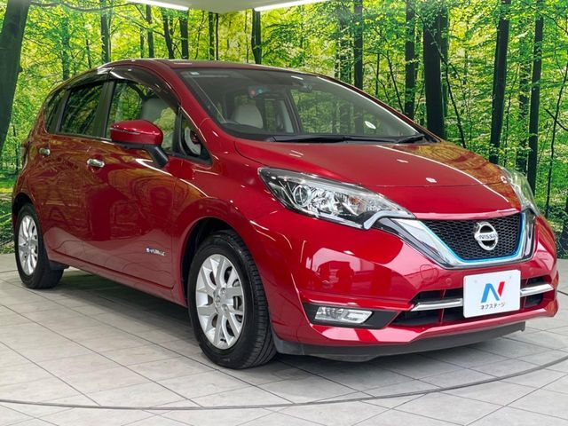 大好評のボディコーティング「弾スプラッシュコート」もご納車までに施工可能。通常のガラスコートと異なる、耐久年数6年の無機質ガラスコーティングが、ボディをキレイな状態に保ってくれます。