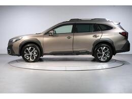 乗用車の快適性、SUVの走破性、ステーションワゴンの積載性を兼ね備えています。