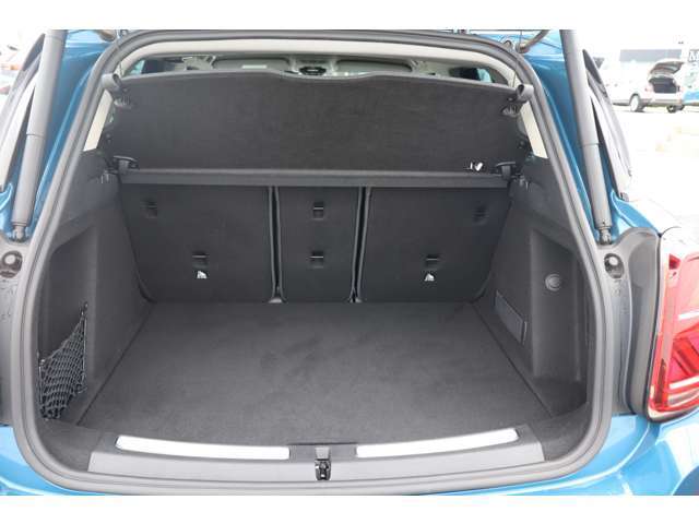 【トランクルーム】トノカバー付きですので大切な荷物は外から見えません！