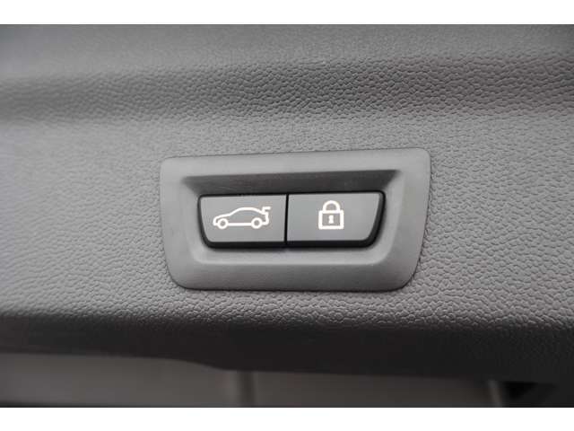 【パワーバックドア】1アクションでハッチの開閉が出来ます♪