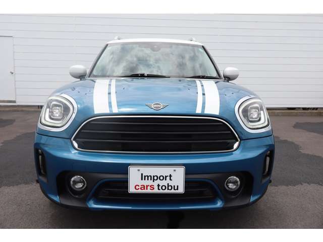 陸運局指定の自社工場で、エンジンやミッションはもちろん、タイヤ、ブレーキパッド、バッテリー等、電球一個に至るまで、しっかりと点検整備させて頂きます。点検記録簿も発行致しますので安心です。